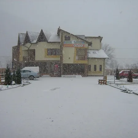 Hotel Pensiunea Floare De Colt Dragoslavele
